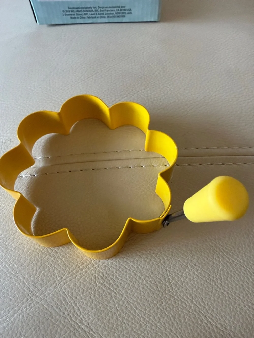 Williams Sonoma Yellow Spring-Shaped Egg Ring Set (4)